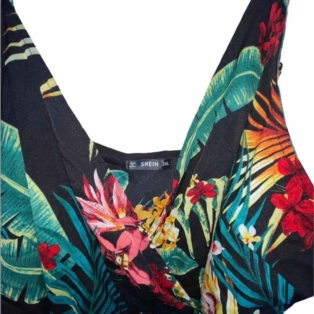 SHEIN faux wrap shorts romper. Size 2X - Picture 5 of 6